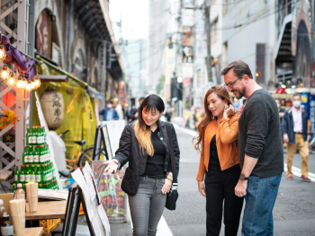 Explore Tokyo with knowledgeable guides on private tour Explore Tokyo with knowledgeable guides on private tour