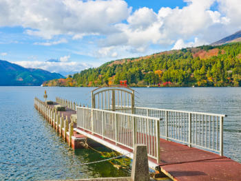 Bridge on Lake Ashi Bridge on Lake Ashi