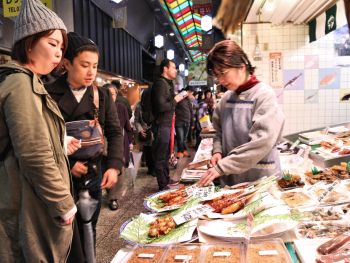 Dinner in Japan with a local guide within food tour in