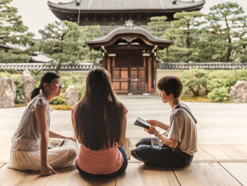 Is It Worth Getting a Tour Guide in Japan? Is It Worth Getting a Tour Guide in Japan?