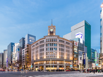 Go shopping at Ginza Mitsukoshi, Japan