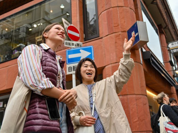 The benefits if having a local tour guide