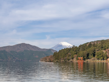 Hakone Shrine and Lake Ashi Hakone Shrine and Lake Ashi