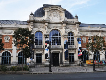 Make your way to Les Gobelins Make your way to Les Gobelins