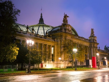At night the Grand Palais comes alive with vibrant cult