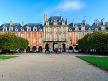Take a trip to Places des Vosges in Paris
