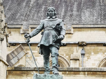Trafalgar Square and Charles I 2