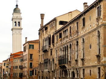 The-Leaning-Bell-Towers-of-Venice