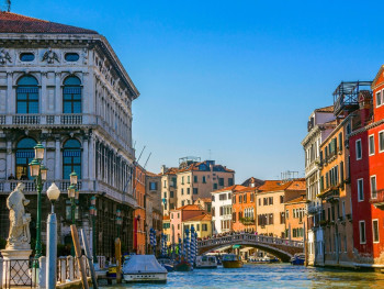 The-Quiet-Canals-of-Cannaregio