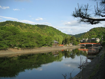 Renge Uji, Uji-shi, Kyōto-fu 611-0021, Japan Nagono Creative Commons Attribution-Share Alike 3.0 Renge Uji, Uji-shi, Kyōto-fu 611-0021, Japan Nagono Creative Commons Attribution-Share Alike 3.0