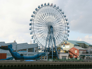 Ferris wheel near Osaka Aquarium Kaiyukan Photo by SLNC on Unsplash Ferris wheel near Osaka Aquarium Kaiyukan Photo by SLNC on Unsplash