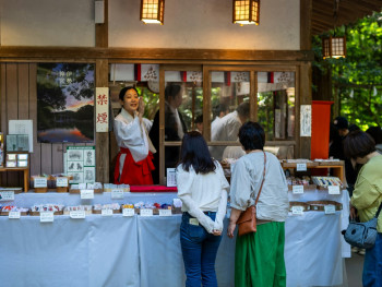 Guest observing traditional craftsperson with host providing context Photo by Kouji Tsuru on Unsplash Guest observing traditional craftsperson with host providing context Photo by Kouji Tsuru on Unsplash