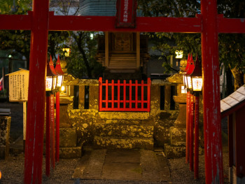 Quiet shrine at dusk Photo by Kouji Tsuru on Unsplash Quiet shrine at dusk Photo by Kouji Tsuru on Unsplash