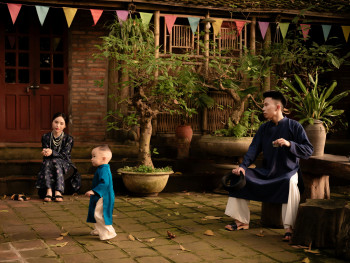 Child playing in traditional courtyard where generations played Photo by Nam Đặng on Unsplash Child playing in traditional courtyard where generations played Photo by Nam Đặng on Unsplash