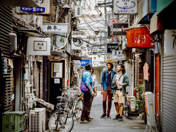 Guest an host exploring Tokyo. Guest an host exploring Tokyo.