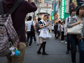 Maid costumed staff: Photo by Sơn Ngọc: Pexels Maid costumed staff: Photo by Sơn Ngọc: Pexels