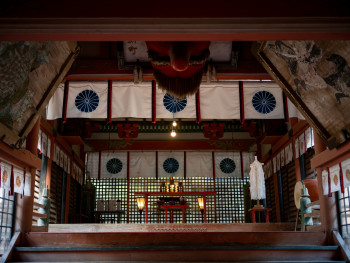 Interior of Kennin-ji temple showing traditional zen meditation hall Photo by Kouji Tsuru on Unsplash Interior of Kennin-ji temple showing traditional zen meditation hall Photo by Kouji Tsuru on Unsplash