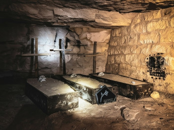 Makeshift graves off the beaten path at the Catacombs Makeshift graves off the beaten path at the Catacombs