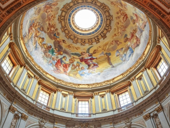 Interior view of St. Peter’s Basilica showing Michelangelo’s dome and Bernini’s towering Baldacchino Interior view of St. Peter’s Basilica showing Michelangelo’s dome and Bernini’s towering Baldacchino