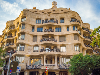 Casa Milà in the gentle early morning sun Casa Milà in the gentle early morning sun