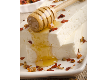 Mel I Mató: Goat's cheese with honey Mel I Mató: Goat's cheese with honey