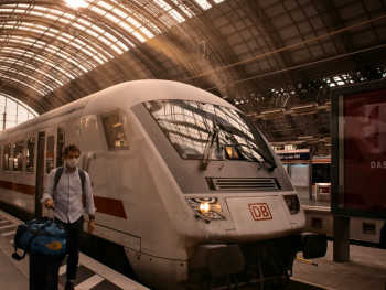 Regional train pulling out of Milano Centrale at sunrise Photo by Dominic von Eichel-Streiber on Unsplash Regional train pulling out of Milano Centrale at sunrise Photo by Dominic von Eichel-Streiber on Unsplash