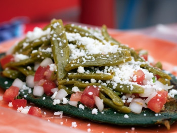 Tlacoyo with nopales
