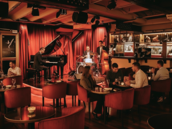 People having a good time at Jazz Club Milano People having a good time at Jazz Club Milano