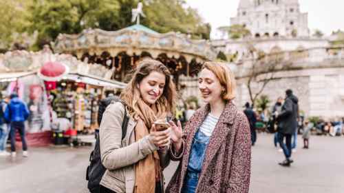 Montmartre Through Local Eyes: An Artistic Paris Stroll