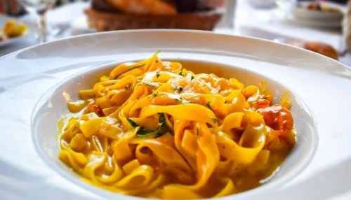 Bolognese trattoria experience - dinner with a local