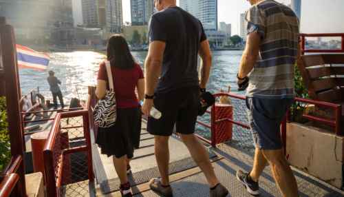 Your Bangkok Kickstart: A Personalized 2-Hour Experience