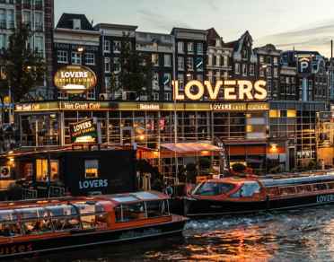 A night in Amsterdam with a local