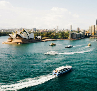 Views of the Sydney Opera House and Sydney Harbor Bridg