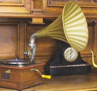 Uncover history at Kanazawa Phonograph Museum