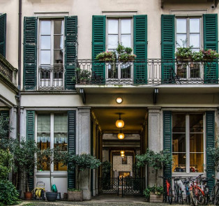 Brera district courtyards