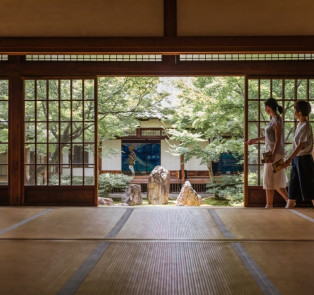 Walking tours: Dive deep into Kyoto's heart