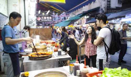 A night in Kowloon with a local