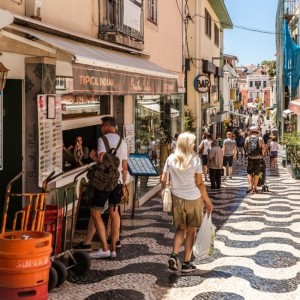 Solo Traveler's Guide To Lisbon - Things To Do Alone