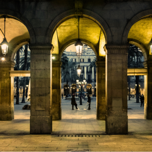 Things to Do in Barcelona at Night, From Rooftops to Last Trains