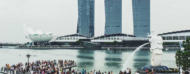 Family day in Singapore with a local