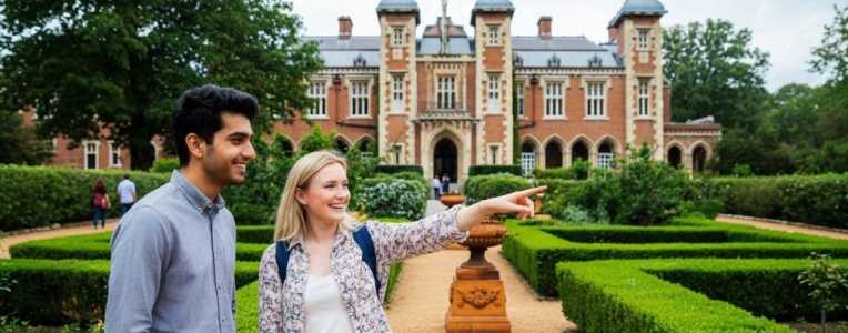 Essential Perth: Famous Sites & Local Stories