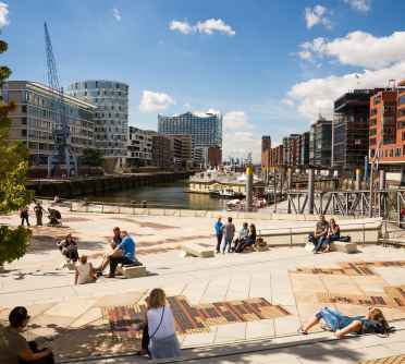 Kickstart your trip to Hamburg