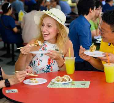 Hidden Bites of Singapore’s Chinatown: A Tailored Food Journey