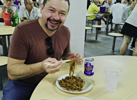 Hawker Heaven: A Cold Tiger and a Hot Plate of Char Kway Teow!