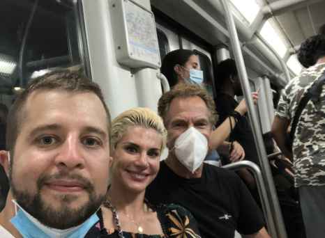 From strangers to story-sharers!