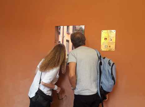 Hunting for Hidden Views Through Bologna’s Secret Window