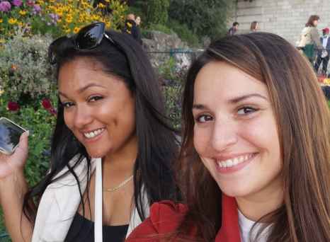 Chasing Floral Corners and Joyful Moments on Montmartre’s Hillside