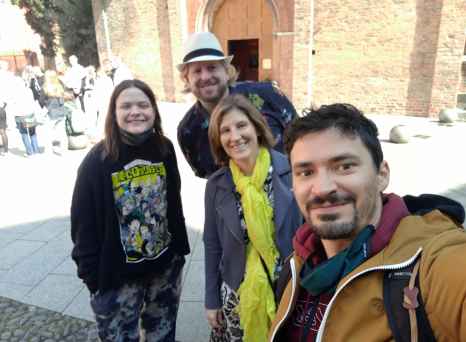 Courtyard Conversations Outside Palermo’s Hidden Gems