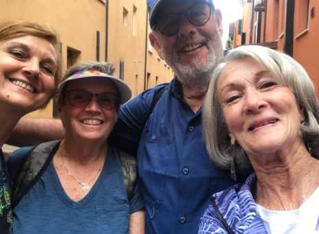 Friendships Bloom on Italy’s Winding Paths