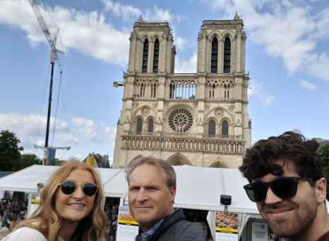 Capturing Moments by a Timeless Landmark